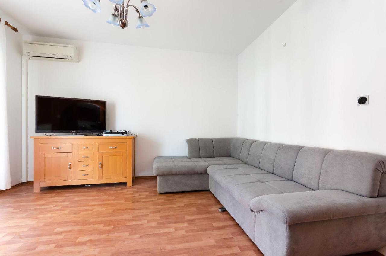 Apartments Slavica R Banjol Exteriér fotografie