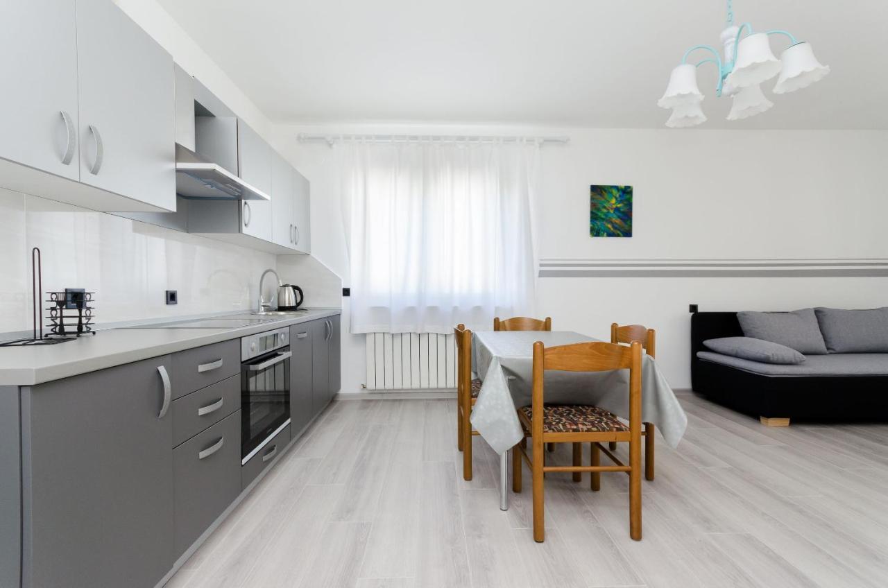 Apartments Slavica R Banjol Exteriér fotografie