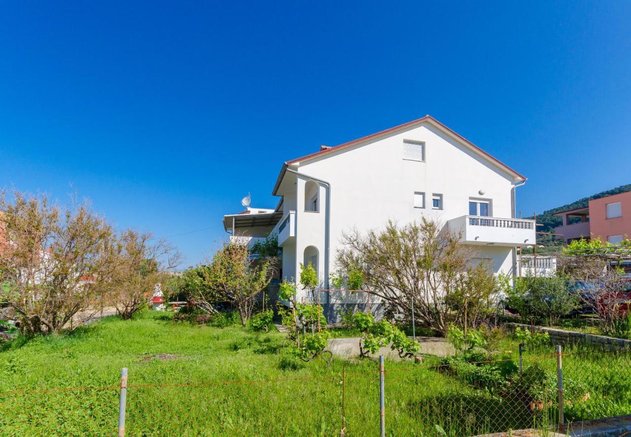 Apartments Slavica R Banjol Exteriér fotografie